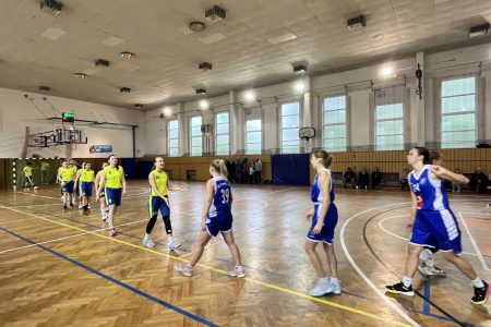 Kadetky na Týniště nestačily (1)