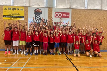 V druhé půlce srpna patřila vysocká hala baskebalovým kempům
